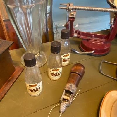 Kitchen Odds and Ends Lot