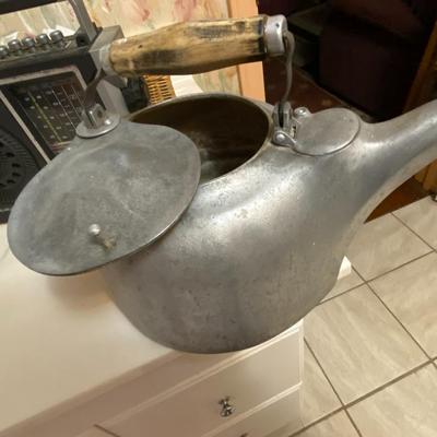 Tea Kettle and Radio Lot