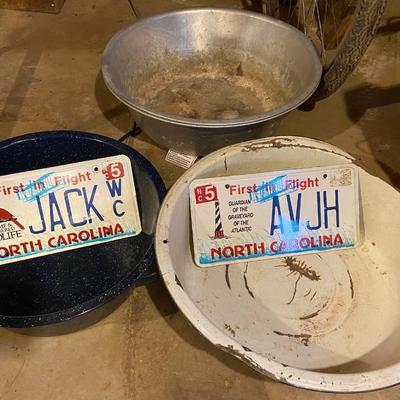 Metal Pans and License Plats Lot