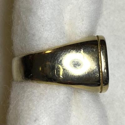 Shapes Studio Mother of Pearl signet ring. Tarnish resistant and hypo allergenic. Goldtone. Size 5.5