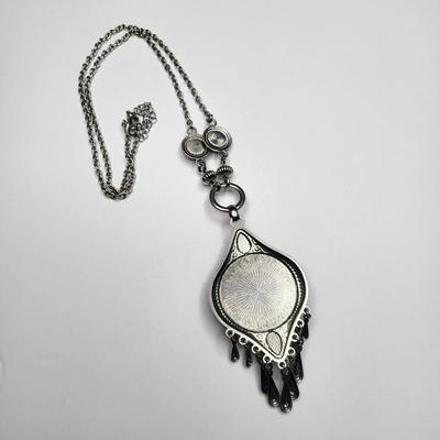 Reddish-corral Colored Stone Necklace