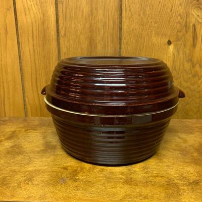 Vintage Beehive style casserole Dutch Oven Stoneware