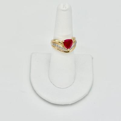 14K ~ YG Size 6.5 Ruby & Diamond Ring