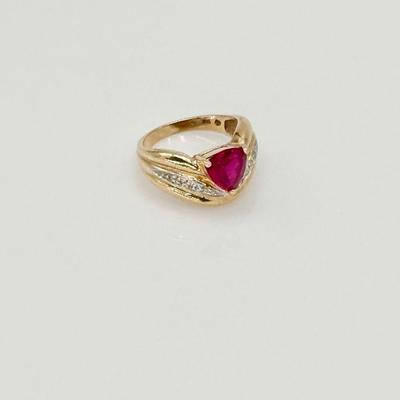 14K ~ YG Size 6.5 Ruby & Diamond Ring