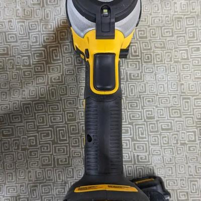DeWalt 20V Impact Drill with 2 Batteries