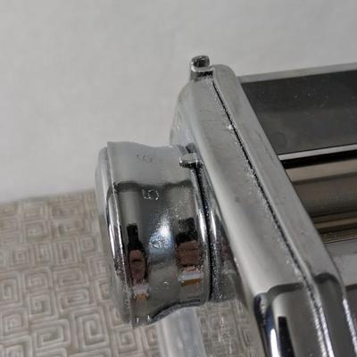 Atlas Model 150 Pasta Roller w/ Ravioli Attachment