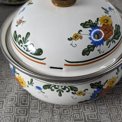 Villeroy & Boch Style Floral Enamel Cookware