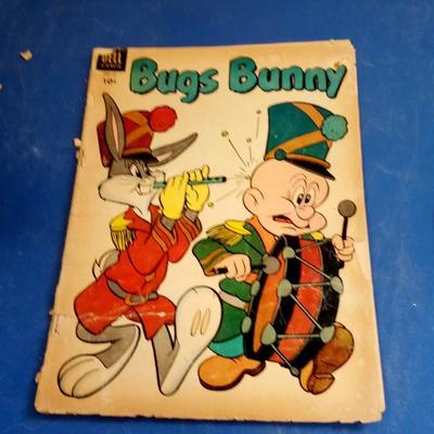 LOT 97 ANOTHER OLD BUGS BUNNY COMIC BOOK