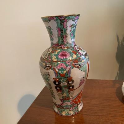 VIntage Hand Painted asian vase Made in China