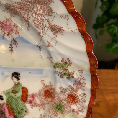 Antique Kutani Porcelain Geisha Girl Plate