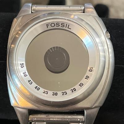 J14-Fossil â€œBig Ticâ€ dive watch