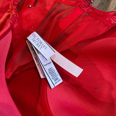 Victoria’s Secret 32c & black heiress lingerie XXS