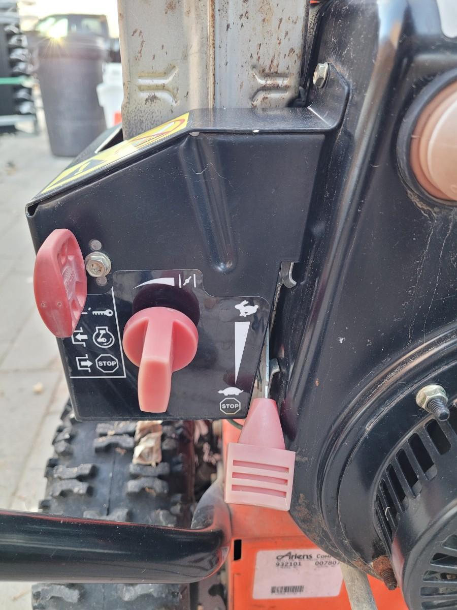 Ariens 824 snowblower. Ran when parked complete