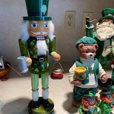 Large Irish assortment of Irish collectibles