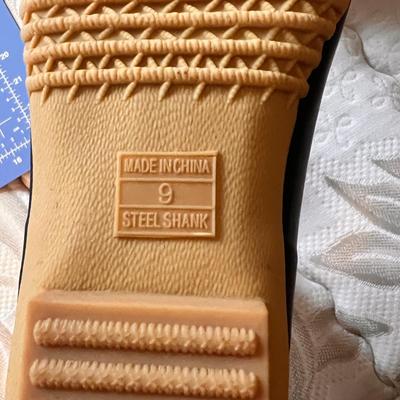 New Lands End Womenâ€™s Lined Winter Duck Boots Sz. 9