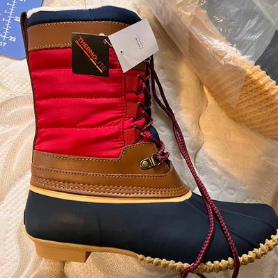 New Lands End Womenâ€™s Lined Winter Duck Boots Sz. 9