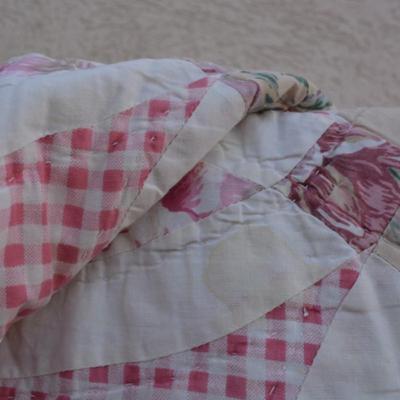 Vintage Double Wedding Ring Hand Pieced & Hand Stitched Quilt 86"x84"