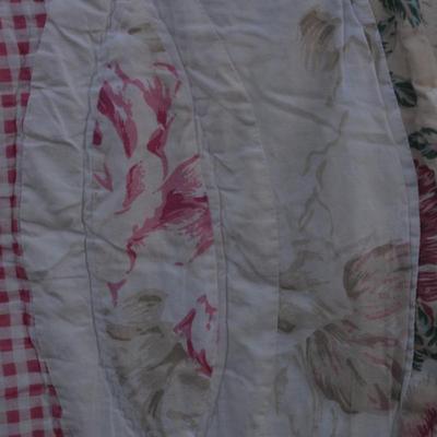 Vintage Double Wedding Ring Hand Pieced & Hand Stitched Quilt 86"x84"
