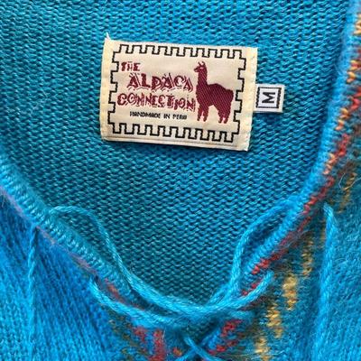 Beautiful sweater tops M