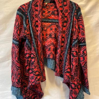 Beautiful sweater tops M