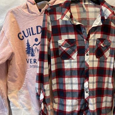 Yesterdays sweatshirt, Cute lace back checkered Med