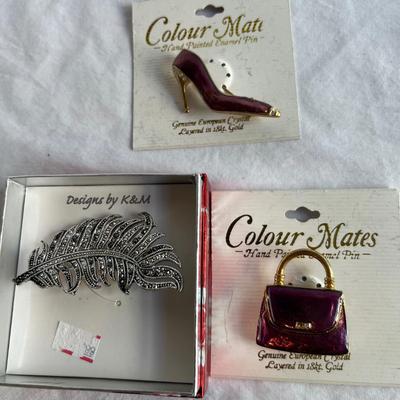 Brooches & Scarf Pins Inc. Genuine European Crystal (P-RG)