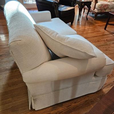 Rowe Furniture Sofa (LR-DW)