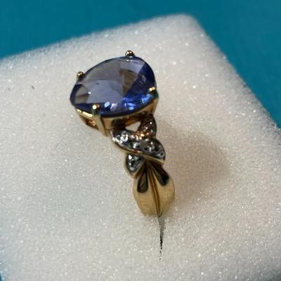 Vintage Gold-tone Sterling Silver Tanzanite-Color Stone Ring Size-8 in VG Preowned Condition.