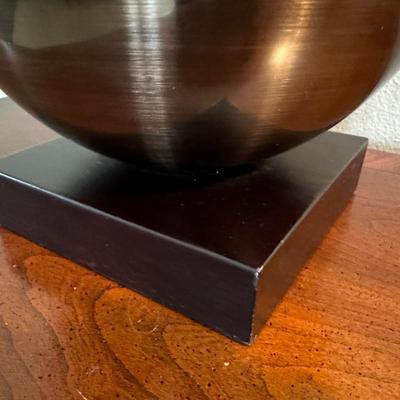 Round Base Table Lamp