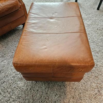 Leather Chair and Ottoman (BLR-DW)