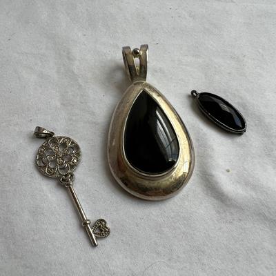 Silver 925 & Onyx Plus More Necklaces, Bracelets, Earrings & Rings (P-RG)