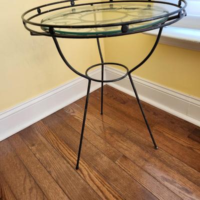 Round Metal w Glass Table Plant Stand 18.5 Dia x23H