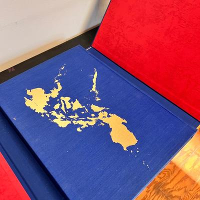 Great Lot Coffee Table Books - Vintage & Contemp.