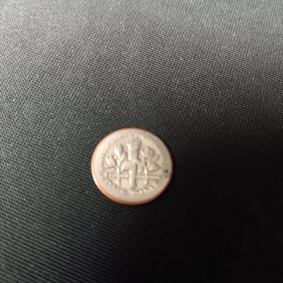 OFF CENTER DIME