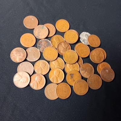 ASSORTMENT OF WHEAT PENNIES