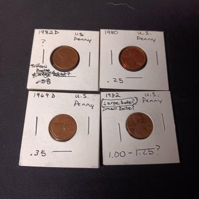 A COLLECTION OF WHEAT PENNIES AND 5 1982-D PENNIES