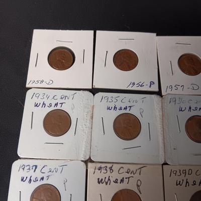 A COLLECTION OF WHEAT PENNIES AND 5 1982-D PENNIES