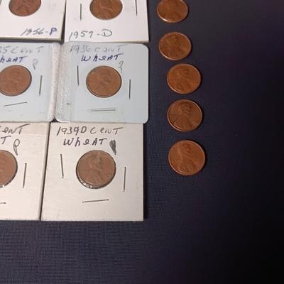 A COLLECTION OF WHEAT PENNIES AND 5 1982-D PENNIES