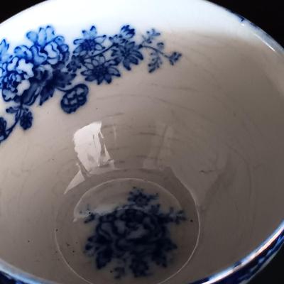 LOT 20: Large Collection of Royal Staffordshire 'Arcadia' & Newwharf Pottery China