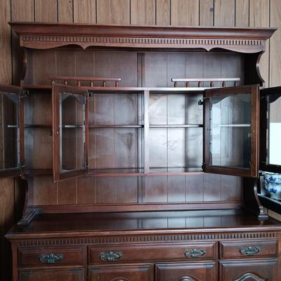 LOT 22: Solid Wood Hutch / China Cabinet