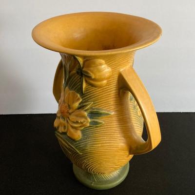 LOT 40: Vintage Roseville Pottery Double Handled Vase 10