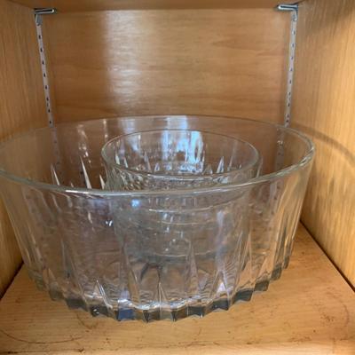 LOT 68: Kitchen Cabinet Glassware