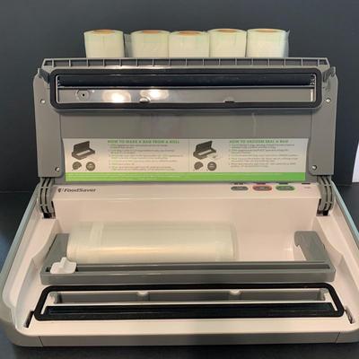 LOT 72: Sunbeam Food Saver Vacuum Sealer Model #FM2110-027 & Vacuum Sealer Bags
