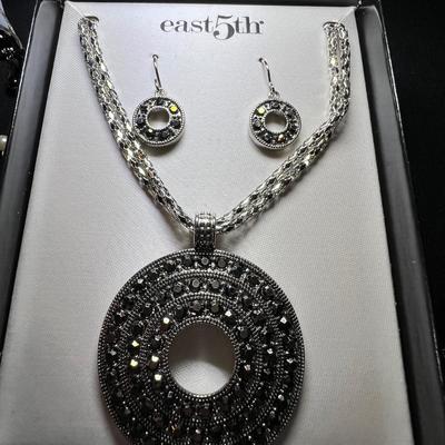 Jewelry Sets - New In Box (P-RG)