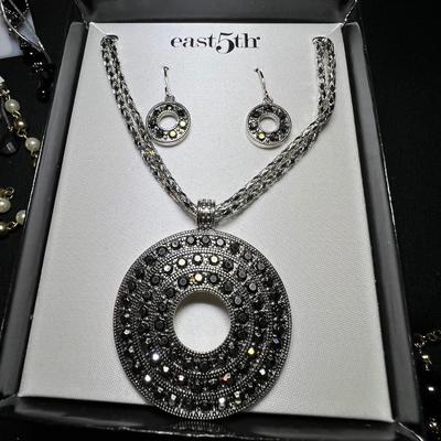 Jewelry Sets - New In Box (P-RG)