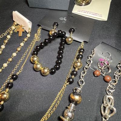 Jewelry Sets - New In Box (P-RG)