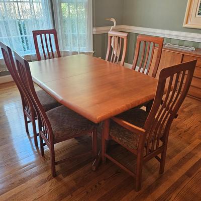 Nordic Furniture MCM Hidden Leaf Dining Room Table and Chairs (DR-DW)
