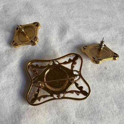 Bold Statement Jewelry & More (P-RG)