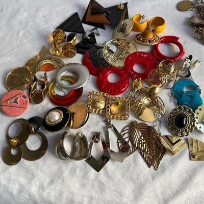 Bold Statement Jewelry & More (P-RG)