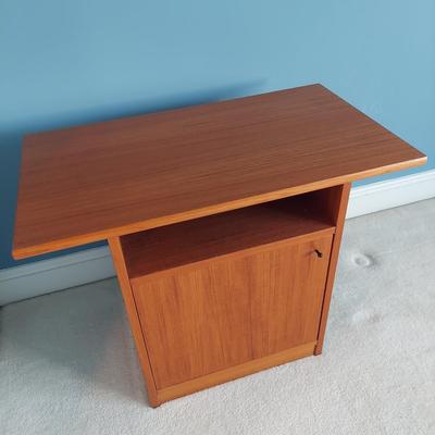 Modern Style Side Table (UB1-BBL)